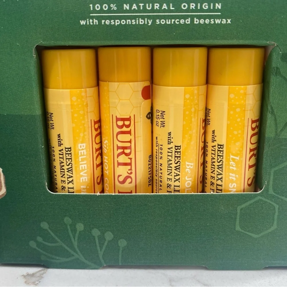 NIB Burt's Bees Holiday Jingle Balms Gift Set 4‎